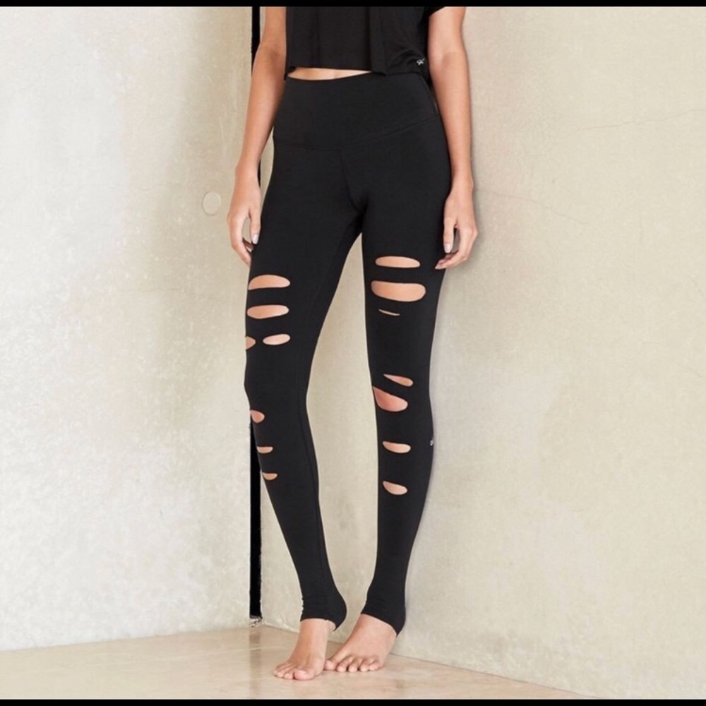 MOVING SALE - Alo High Waist Warrior Legging